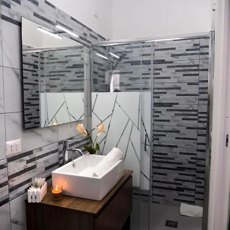 Flower House Konukevi 4*