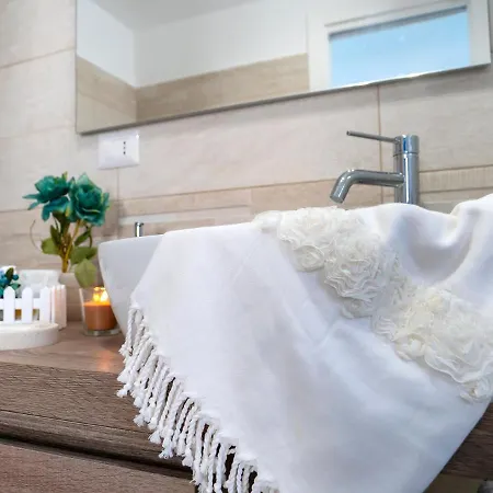 Konukevi Flower House Santo Stefano di Camastra